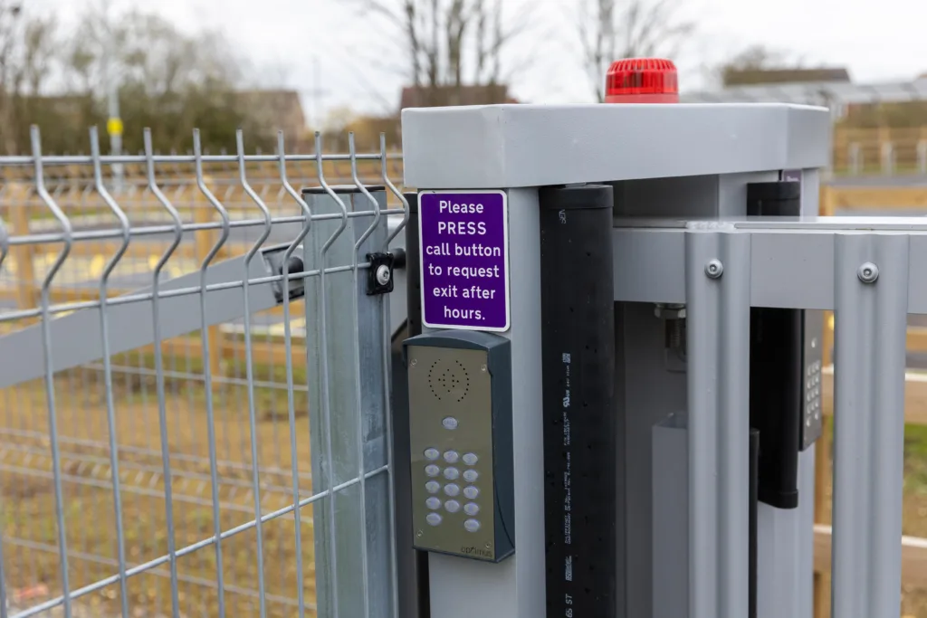 Manea station car park.,Station Car Park, Manea
Sunday 26 March 2023.
Picture by Terry Harris.