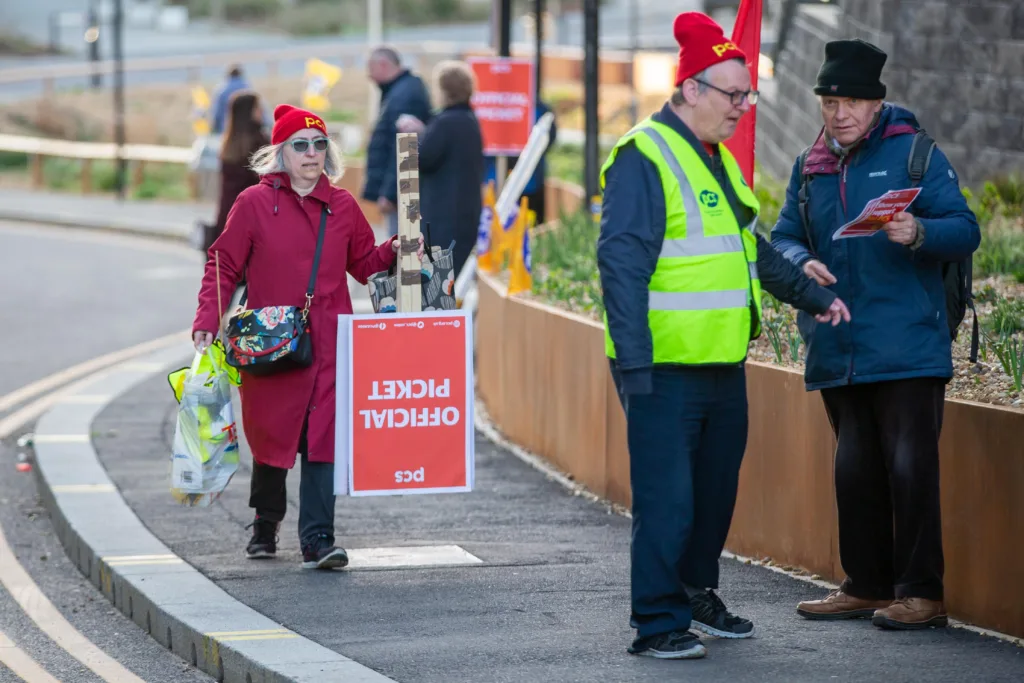 Union boss: “There are some who think all civil servants are bowler hat Sir Humphrey types – well they’re not. Most of these are hardworking ordinary people” Picket line at Peterborough Passport Office. PHOTO: Terry Harris 