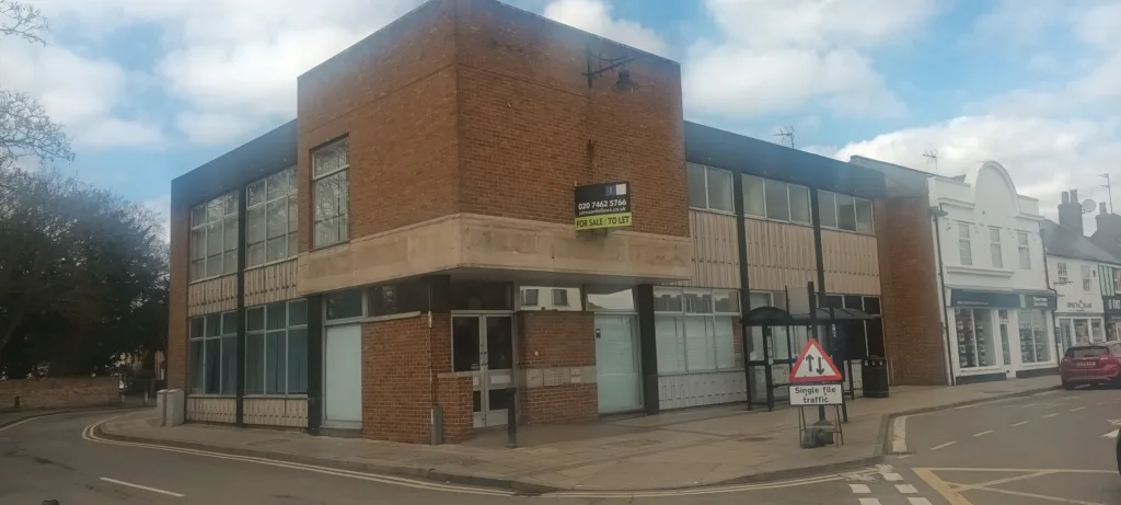 The entire property was let to Barclays for £59,700 a year and new tenants were being sought when the bank pulled the plug two years.