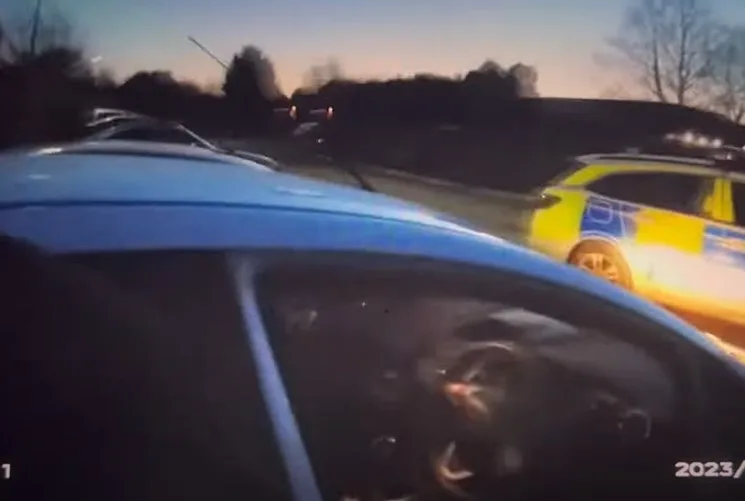 “Stay where you are, stay where you are, just relax, just relax,” shouts the officer as he tries to arrest 18-year-old Jamie Lee. The chase began here with the suspect fleeing, but he was arrested the next day. “Stay where you are, stay where you are, just relax, just relax,” shouts the officer as he tries to arrest 18-year-old Jamie Lee. The chase began here with the suspect fleeing, but he was arrested the next day.