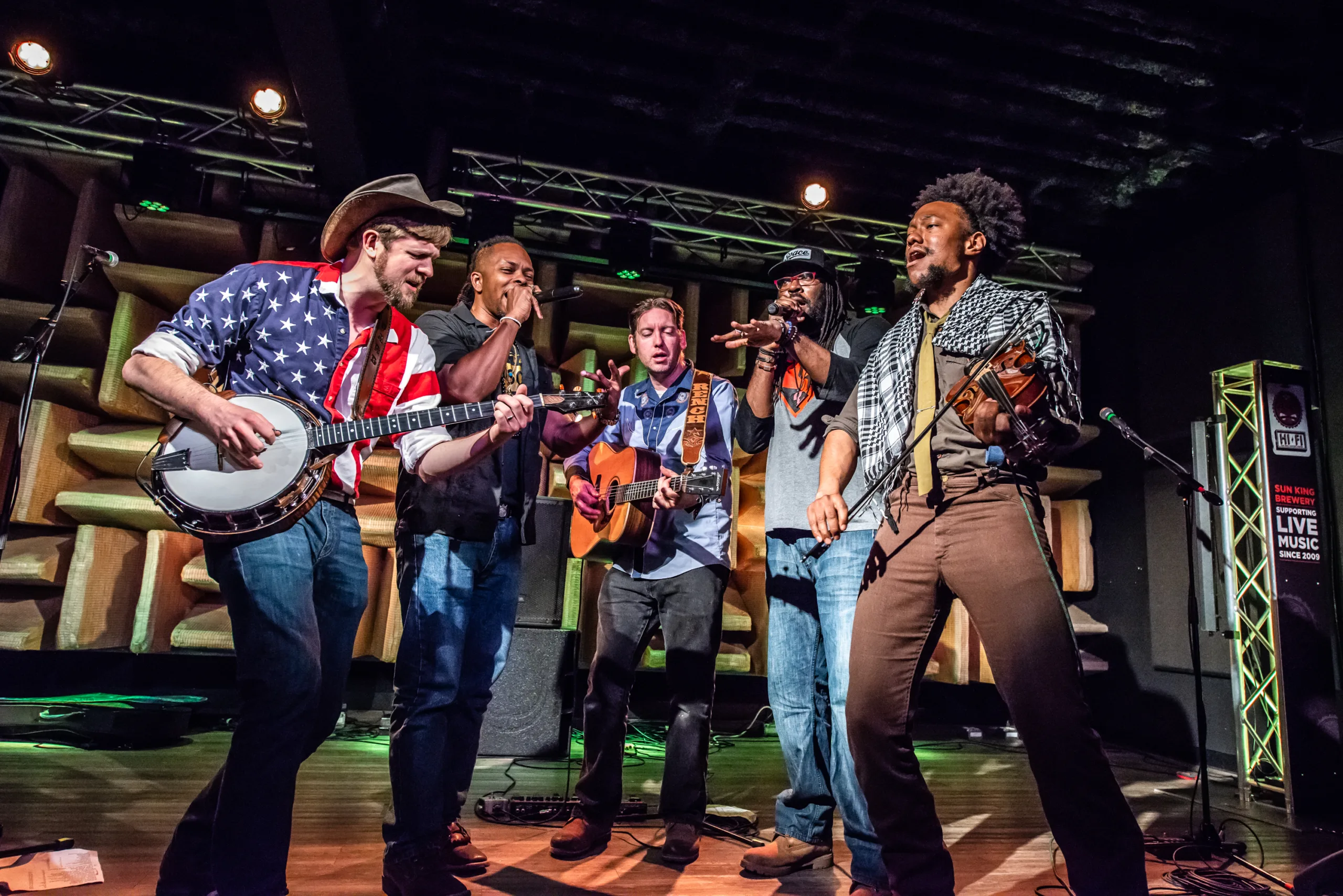 America’s Got Talent finalists, Gangstagrass. Their music is a lively combination of hip hop, bluegrass, and rap. They entranced stage one
Photo cred Melodie Yvonne America’s Got Talent finalists, Gangstagrass. Their music is a lively combination of hip hop, bluegrass, and rap. They entranced stage one