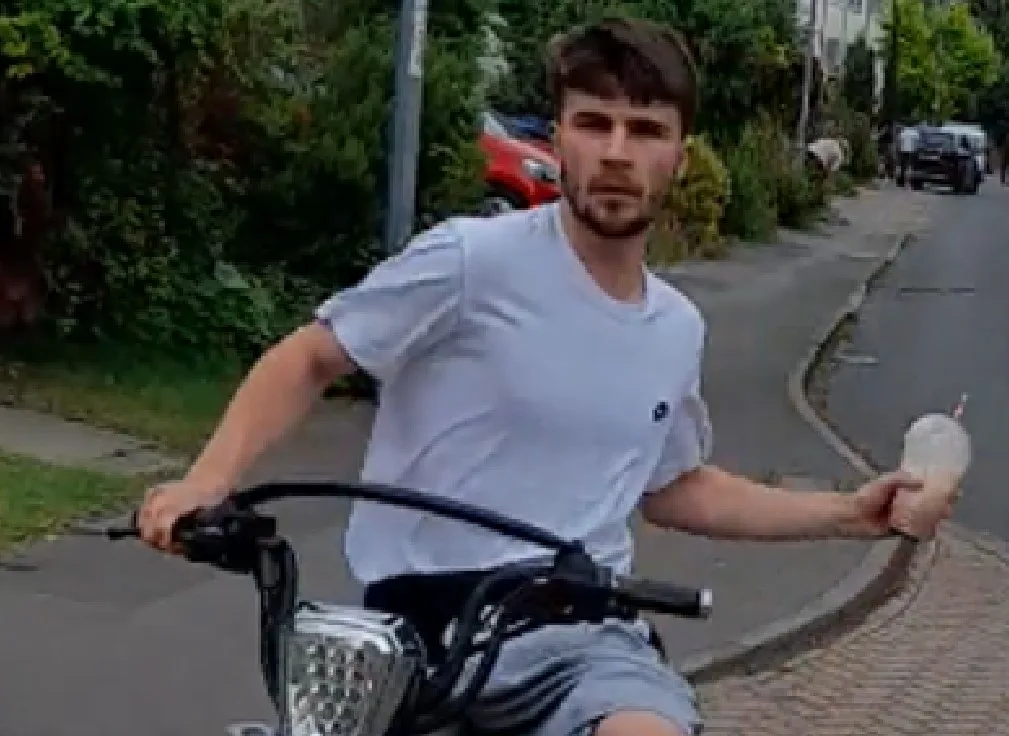 Detectives have released an image of a man they would like to speak to in connection with a serious assault in Cambridge, which left the victim with facial injuries. Detectives have released an image of a man they would like to speak to in connection with a serious assault in Cambridge, which left the victim with facial injuries.