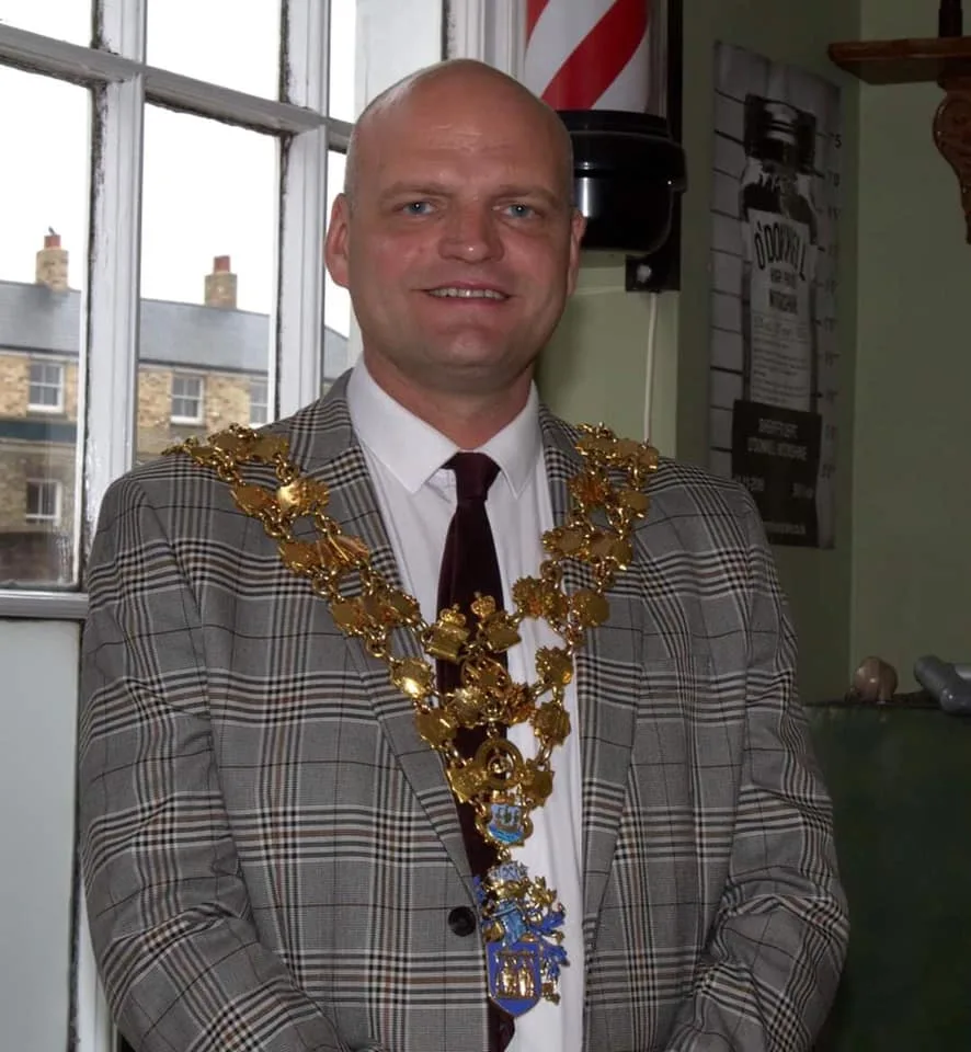 Motion to Wisbech Town Council on September 4: “Following the conviction of ex-mayor Aigars Balsevics on a charge of rape, that his name be struck from the Mayoral role of honour and his photograph removed from the mayoral chamber.”