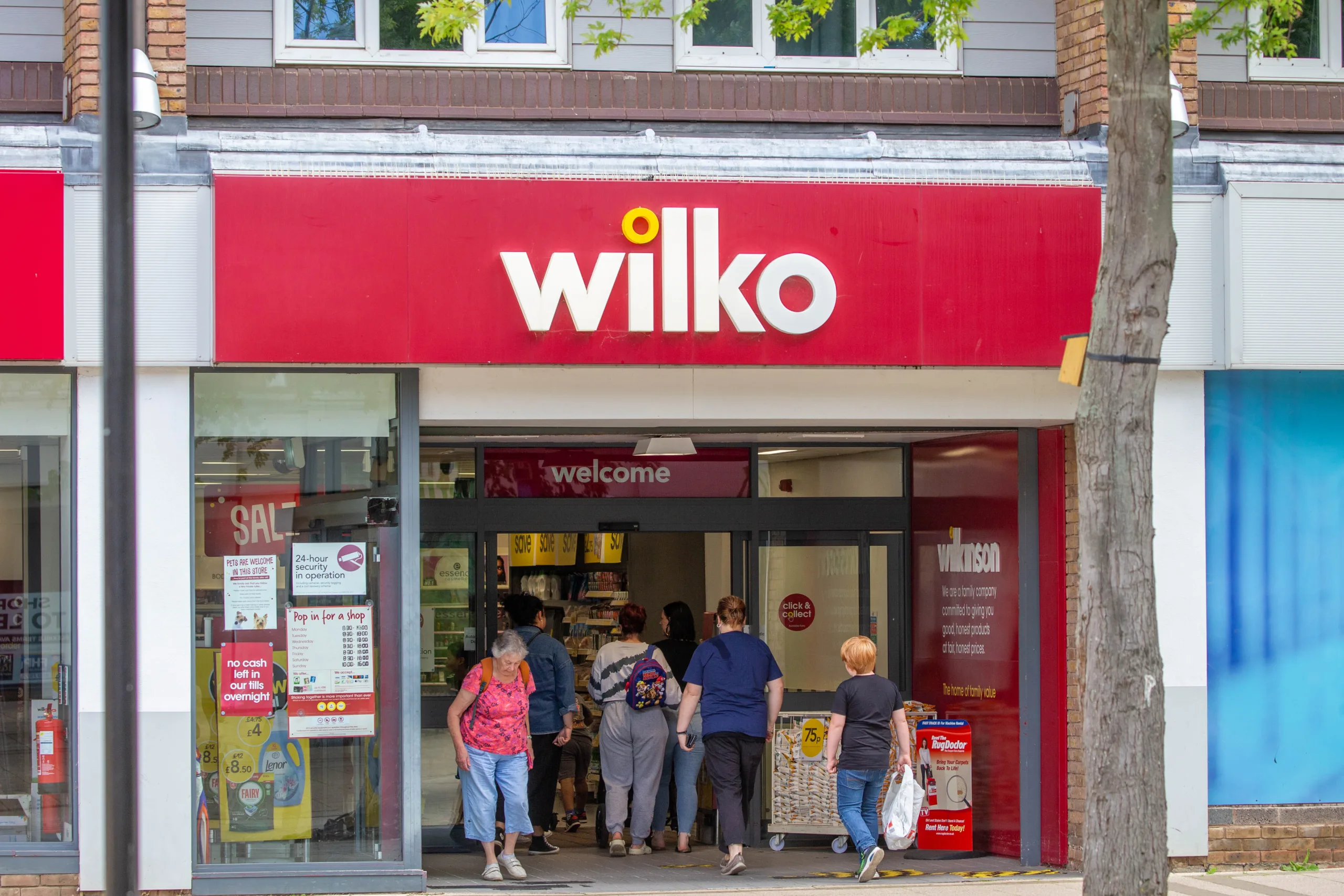 Staff at Wilko Cambridgeshire stores wait anxiously for news of their future
Ortongate, Peterborough
Thursday 03 August 2023.
Picture by Terry Harris. Staff at Wilko Cambridgeshire stores wait anxiously for news of their future
