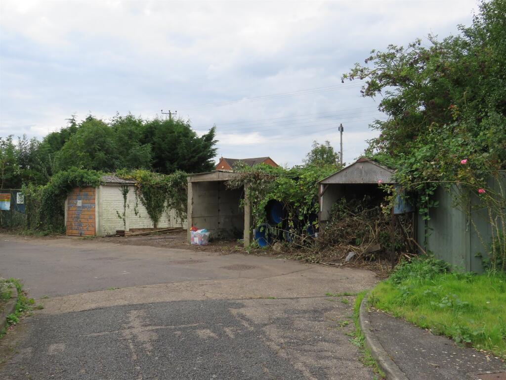 Fenland Council leader Chris Boden says the council was not ‘short changed’ when it sold this land at Murrow for £8,000 at auction in 2019. It has now gone on sale, with permission for one house, for £95,000.