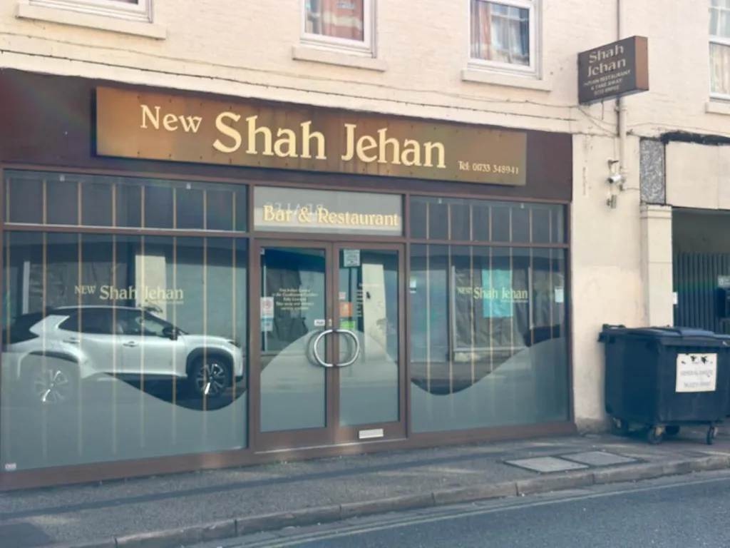 shah 2 - News for Peterborough and Cambridgeshire Mohammed Jamal Qadeer, 28, was inside the Shah Jehan restaurant at about 4am on 20 February with a group of six other men when a fight broke out between them. Armed with a knife, Qadeer attacked a man in his 30s who was trying to leave the restaurant, stabbing him in the back and leaving him with an arterial bleed.