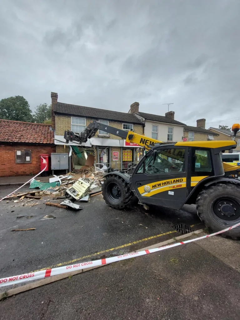 At least three men targeted the ATM in Bassingbourn using two stolen vehicles – a Mitsubishi L200 stolen last night and an Audi RS6, also stolen from Cambridgeshire. 