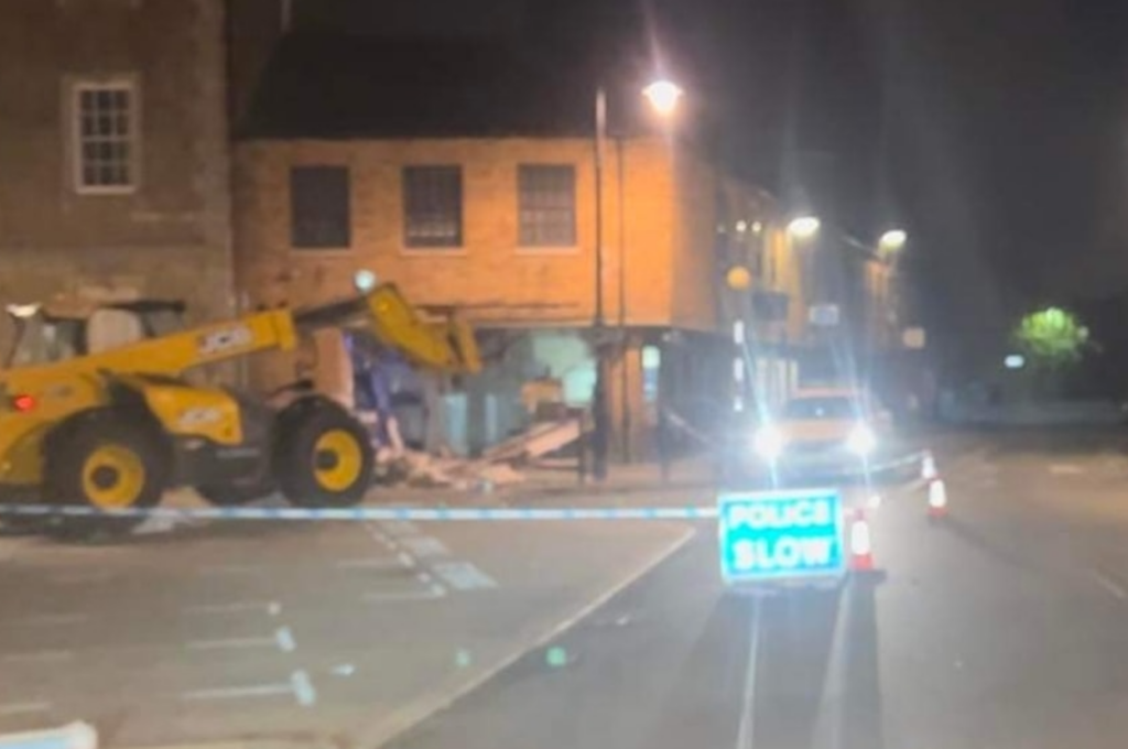VIDEO: Stolen JCB used in ram raid at Nationwide Building Society, Whittlesey