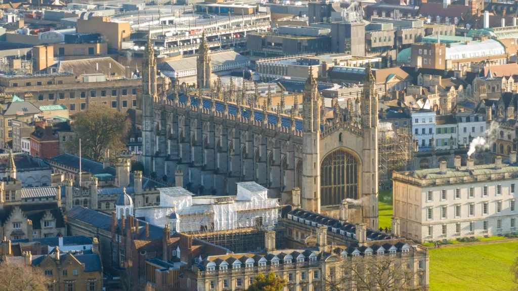 King’s College, Cambridge, has started placing solar panels on its iconic 15th century Chapel – despite opposition from local residents and organisations, including Historic England. PHOTO: BavMedia 