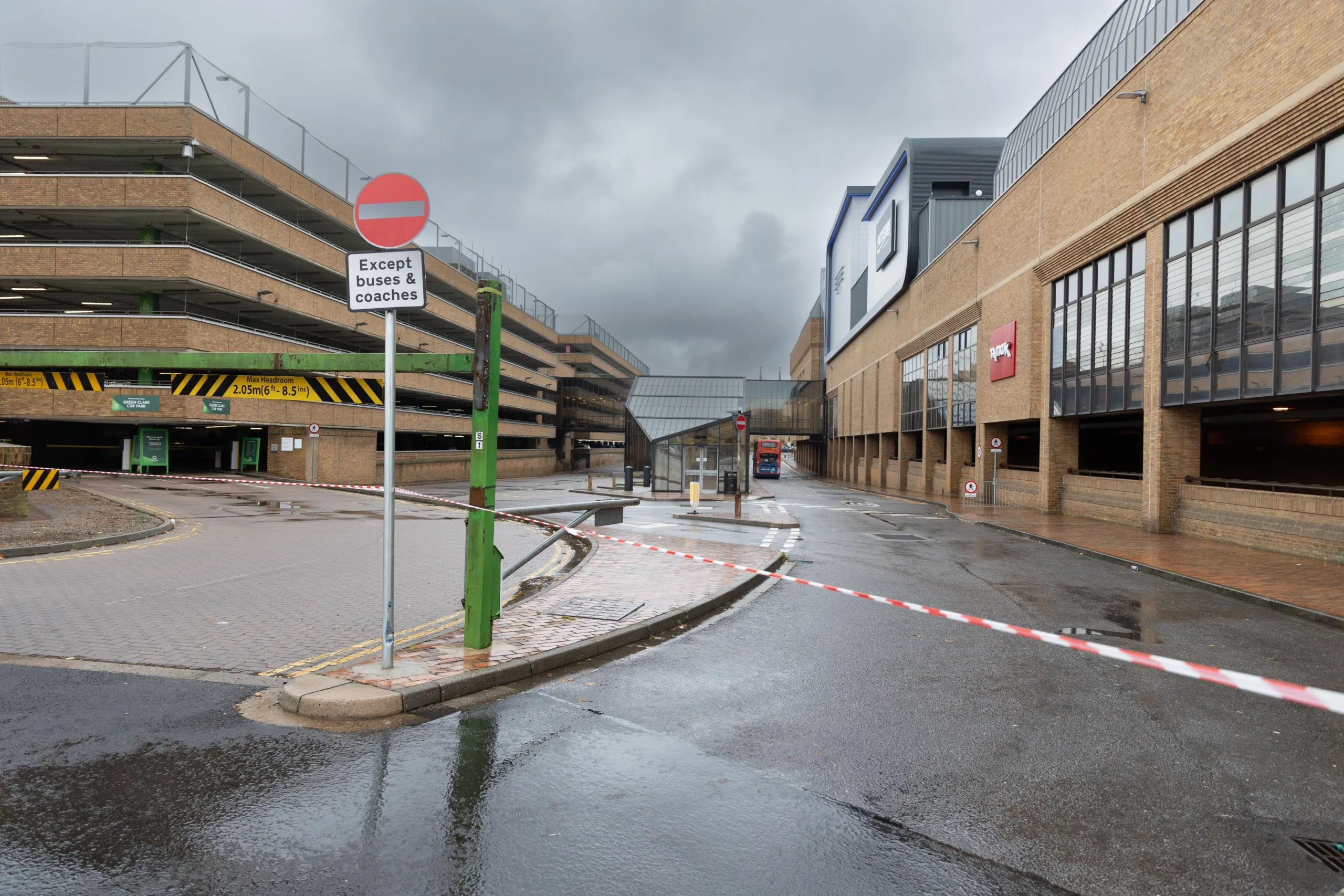 Police were called about the robberies of three boys, aged 13, 14 and 15, at the entrance to Queensgate shopping centre at about 1pm on Saturday, 4 November. PHOTO: Terry Harris for CambsNews