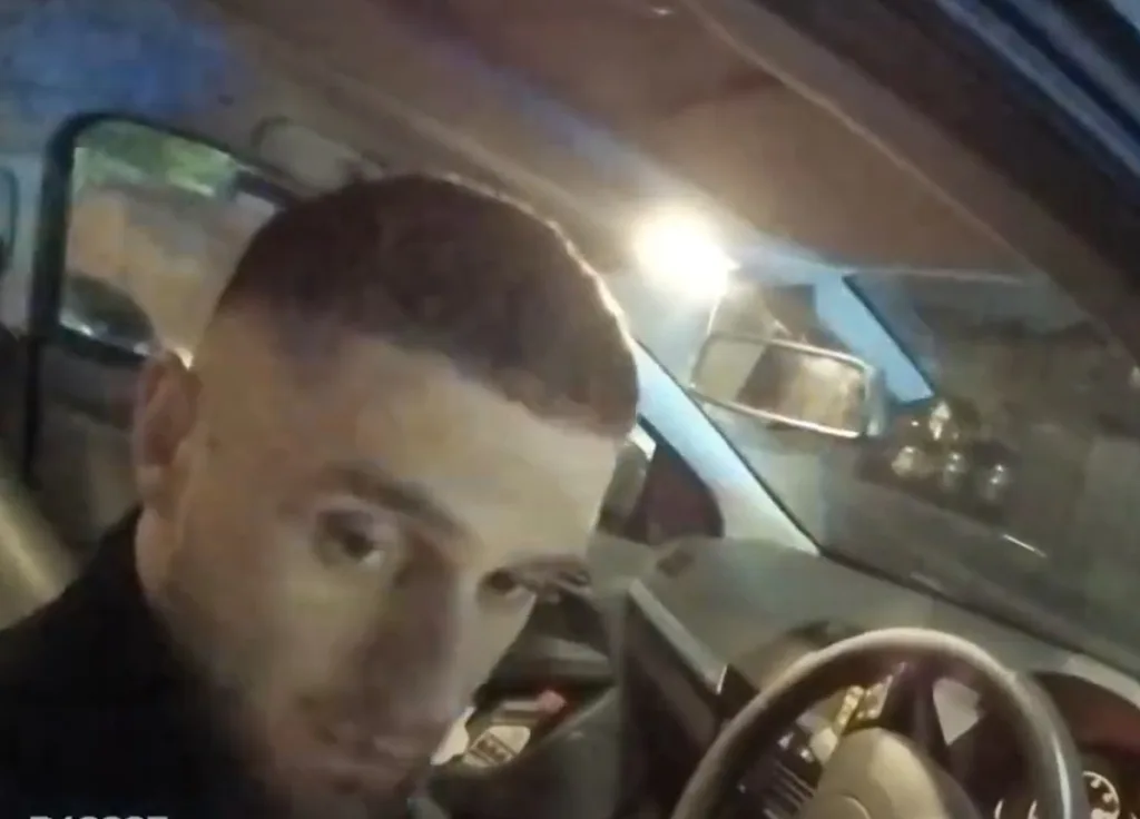 WATCH: Drug dealer tries to hide cocaine in car gear stick  