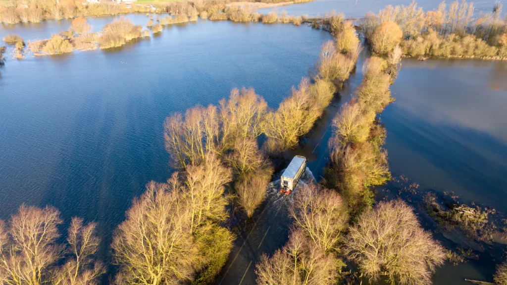 Flooded A1101 in Welney in this morning (Mon). Motorists urged to avoid.  PHOTO: Bav Media 