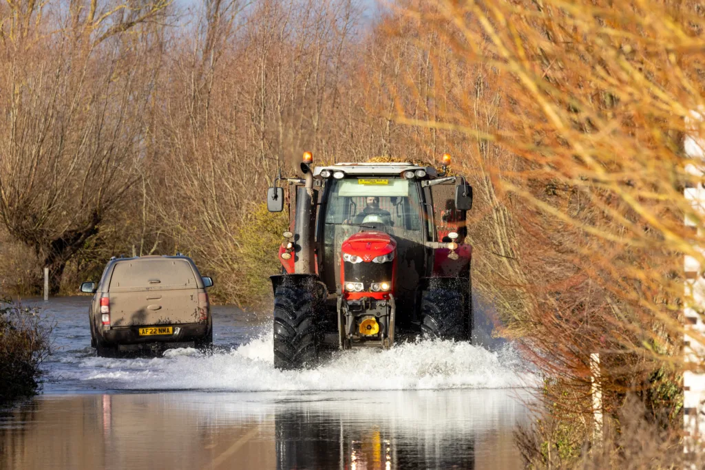 Flooded A1101 in Welney in this morning (Mon). Motorists urged to avoid.  PHOTO: Bav Media 