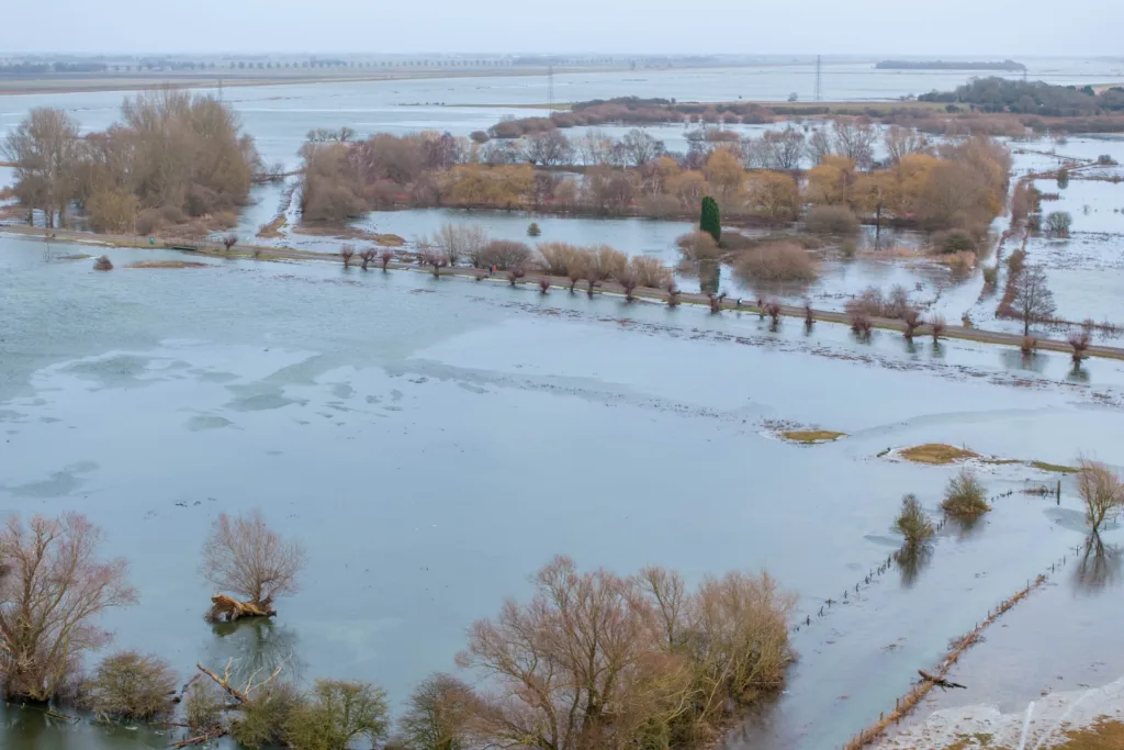 Flood water along the B1040 at Whittlesey as Storm Isha begins to batter Britain. The Environment Agency warned today that river levels at Whittlesey remain high “following a previous period of persistent rainfall in the catchment. PHOTO: Terry Harris
