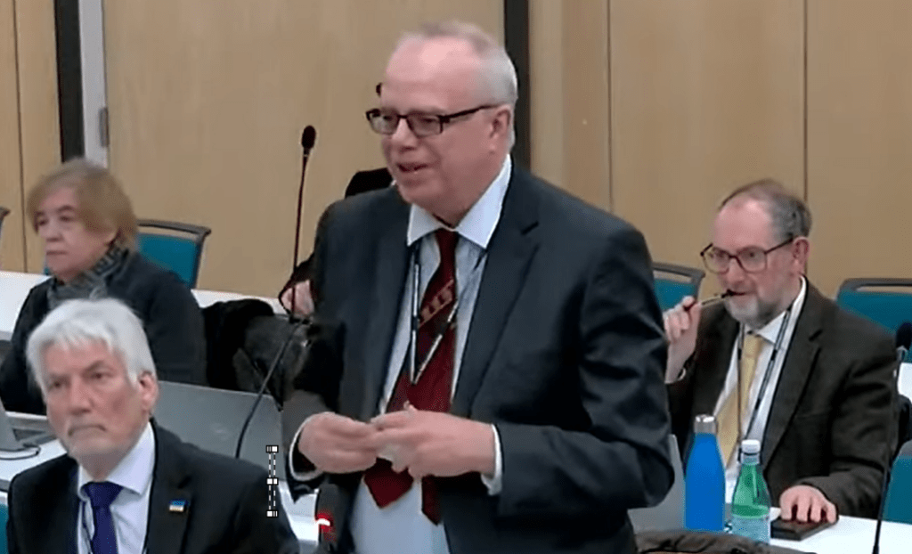 Cllr Mike Black “And councillor Fuller is faced with having to travel from Thailand and Sà wàtdii kráp is the polite way to address people from Thailand”.