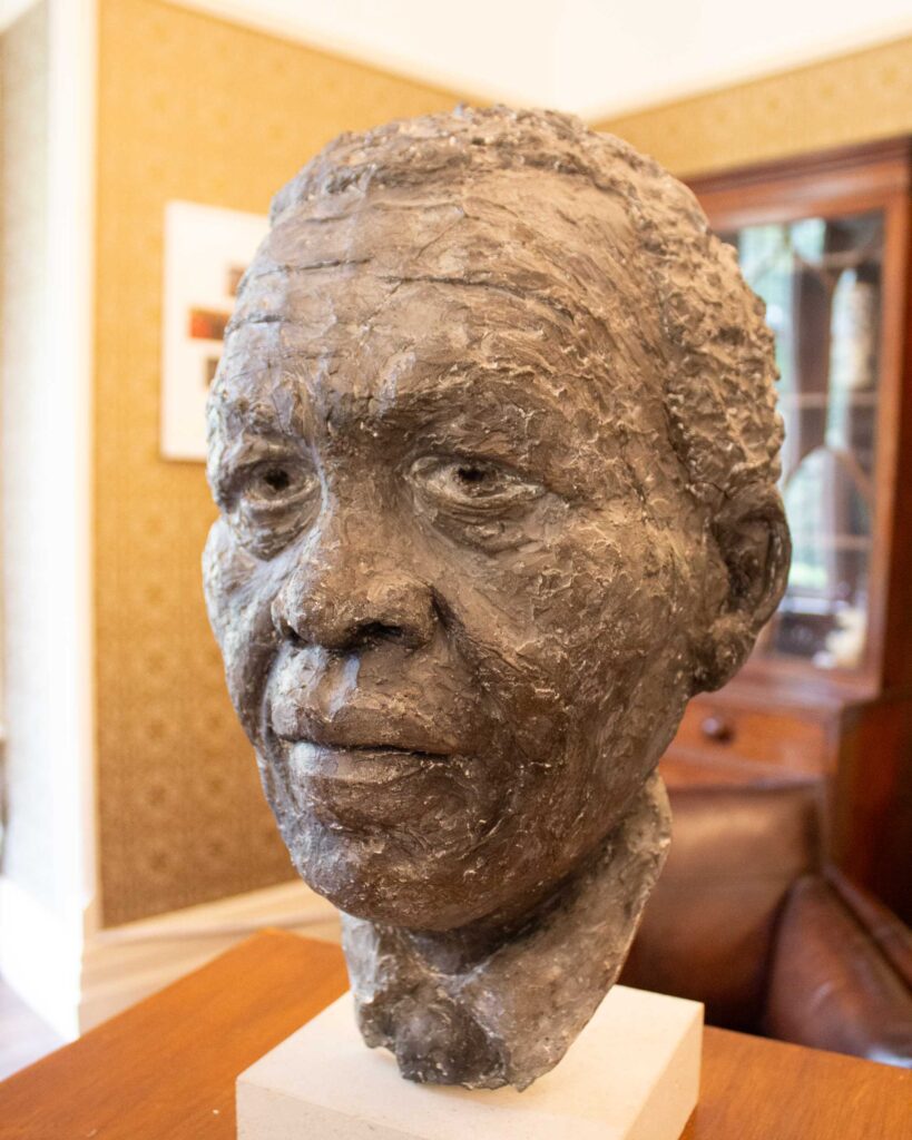 Homerton Principal Lord Simon Woolley hosted a reception to mark the donation of a bust of the late, great Nelson Mandela. The art was made by Homerton alum Jo Standeven, who watched Mandela's daughter, Dr Makaziwe "Maki" Mandela-Amuah, express her appreciation.