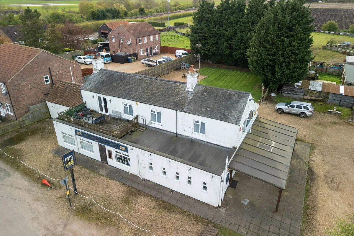 RS1990_THS-Village-Turves-6743_scr - News for Peterborough and Cambridgeshire News for Peterborough and Cambridgeshire - Turves and District Residents Association (TDRA), aims to keep the Three Horseshoes open. PHOTO: Terry Harris
