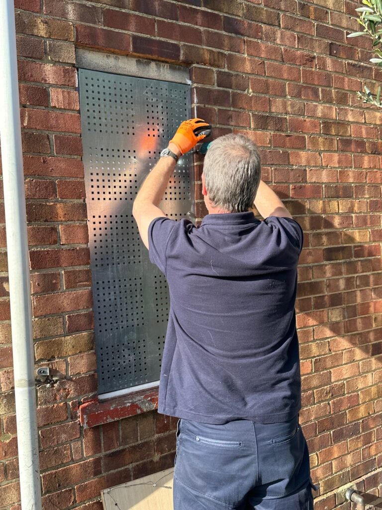 42 Edinburgh Drive, Wisbech, getting the full closure works