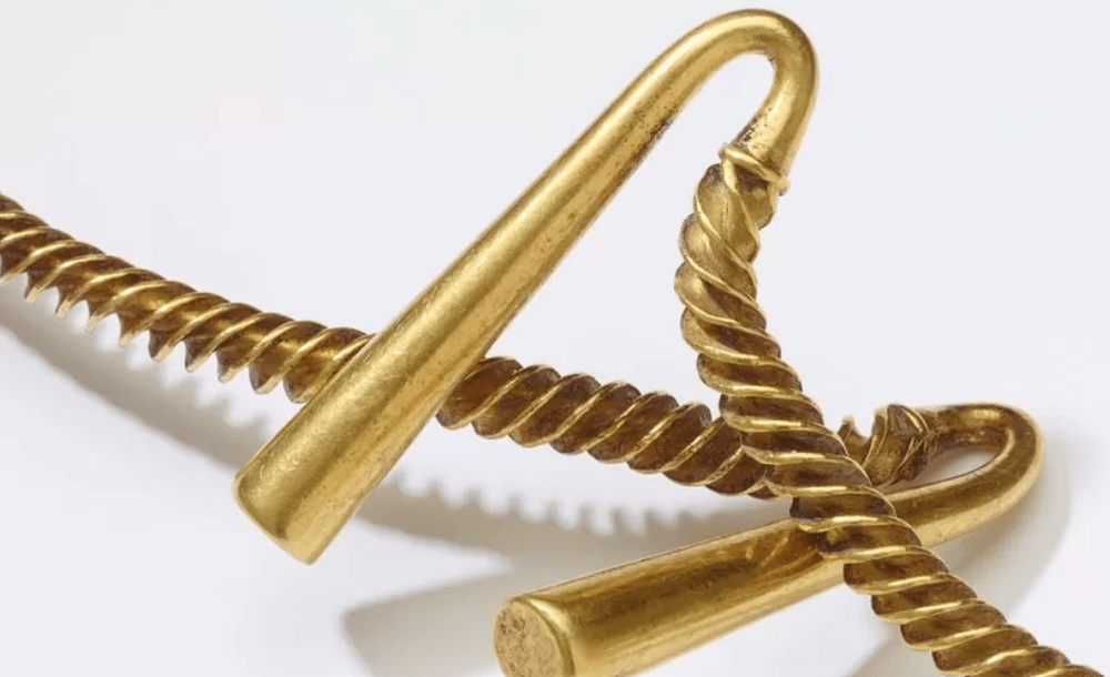 Gold bracelet stolen from Ely Museum