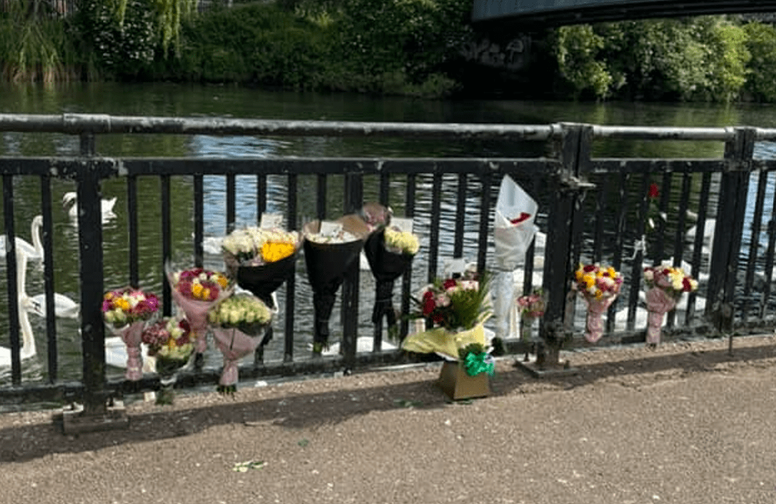 flowers final - News for Peterborough and Cambridgeshire News for Peterborough and Cambridgeshire - Flowers left on Peterborough town bridge after a man drowned after he jumped into the River Nene to escape police.