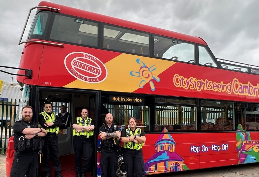 Cops ‘borrow’ Cambridge tourist bus to catch drivers using mobile ...