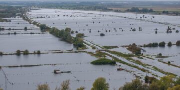Flood warning area: B1040 Thorney to Whittlesey Road to the South of the River Nene and North Bank Road alongside the River Nene to the east of Peterborough and the West of the Dog-in-a-Doublet Sluice. PHOTO: Terry Harris (October 1st)