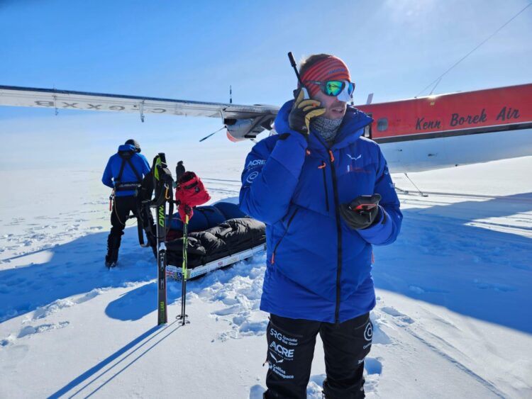 CREDIT Jonny Huntington (3) - News for Peterborough and Cambridgeshire News for Peterborough and Cambridgeshire - Expected to take him 40 days, Jonny Huntington will be battling minus 40 degree temperatures and vicious winds, all whilst pulling a 110kg sled and managing his physical limitations.