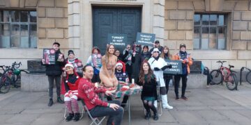 Cambridge turkey protest (Credit: Animal Justice Project.)