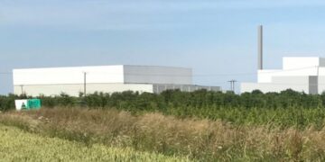 While campaigning continues in Whittlesey, Saxongate has also turned its attention to the Medworth energy-from-waste facility in Wisbech. The group this week published a detailed report, Beyond the Models – Medworth Monitoring, highlighting what it calls “critical gaps” in the plant’s approved monitoring regime.