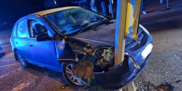 Police released the photo of the Honda that crashed into a traffic light on Primrose Lane, Huntingdon. They also released a photo of the windscreen which they said had the driver scraped it they might have seen the traffic light.
