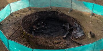 UPDATE: Flag Fen Roundhouse Reconstruction Destroyed by ARSON