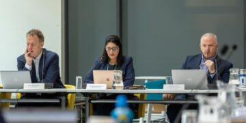 Chief Executive Matt Gladstone and Leader Shabina Qayyum and Director of Legal and Governance and Monitoring Officer Legal Neil McArthur at Peterborough City Council Cabinet Meeting,Sandmartin House, Peterborough.Thursday 02 October 2025. Picture by Terry Harris.