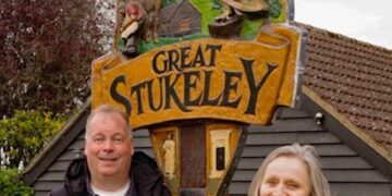 Cllr Sanderson and Cllr Blackwell: Image credit: Huntingdon Lib Dems.