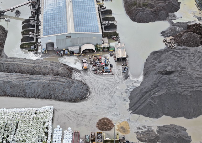 Residents group Saxongate has notified the Environment Agency of reports that incinerator bottom ash is being stored outside the permitted Waste Reception Area (WRA) at Saxon Brickworks, Whittlesey. As of today, they have not received a response.