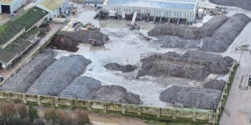 Residents group Saxongate has notified the Environment Agency of reports that incinerator bottom ash is being stored outside the permitted Waste Reception Area (WRA) at Saxon Brickworks, Whittlesey. As of today, they have not received a response.