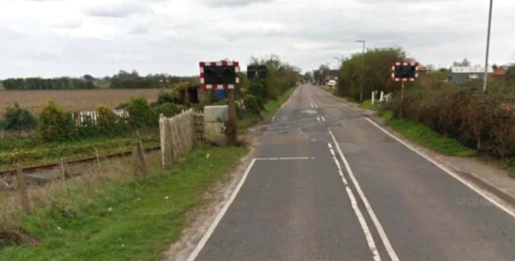 Looking South Along B1101/Elm Road Towards March