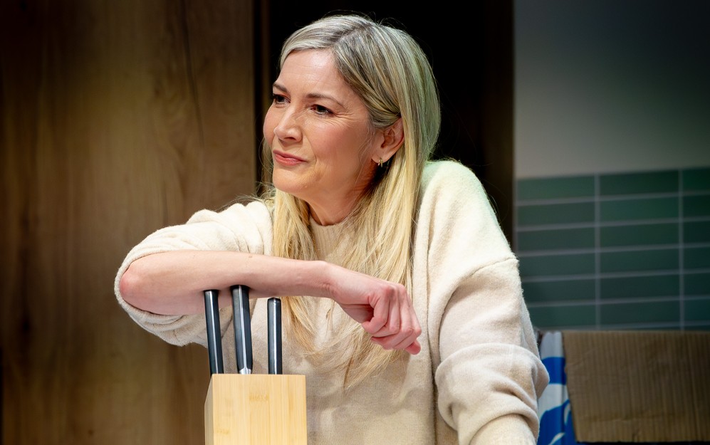 Kym Marsh and Lisa Faulkner star in the world-premiere stage adaptation of 90s thriller Single White Female at Cambridge Arts Theatre (10-14 March 2026). Photo: Chris Bishop