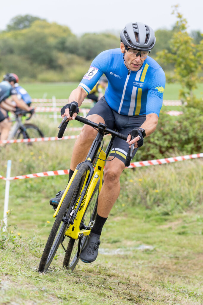 4. Despite undergoing treatment for lymphoma, Derek continued training and racing competitively.