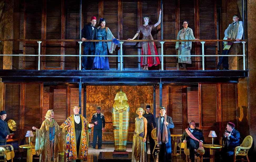 Romance, revenge, and murder collide as the passengers aboard the Nile steamer navigate jealousy and betrayal in Cambridge Arts Theatre’s acclaimed new staging of Death on the Nile. Photo by Manuel Harlan