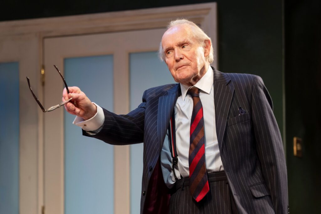 The cast of I’m Sorry Prime Minister bring the beloved Yes Minister world back to life at Cambridge Arts Theatre. Photo credit: Johan Persson.