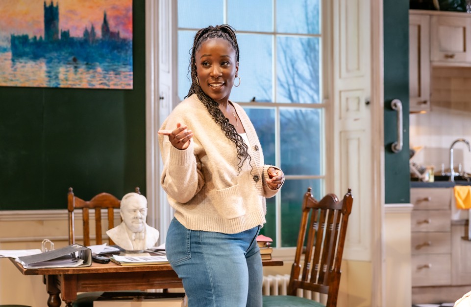 The cast of I’m Sorry Prime Minister bring the beloved Yes Minister world back to life at Cambridge Arts Theatre. Photo credit: Johan Persson.
